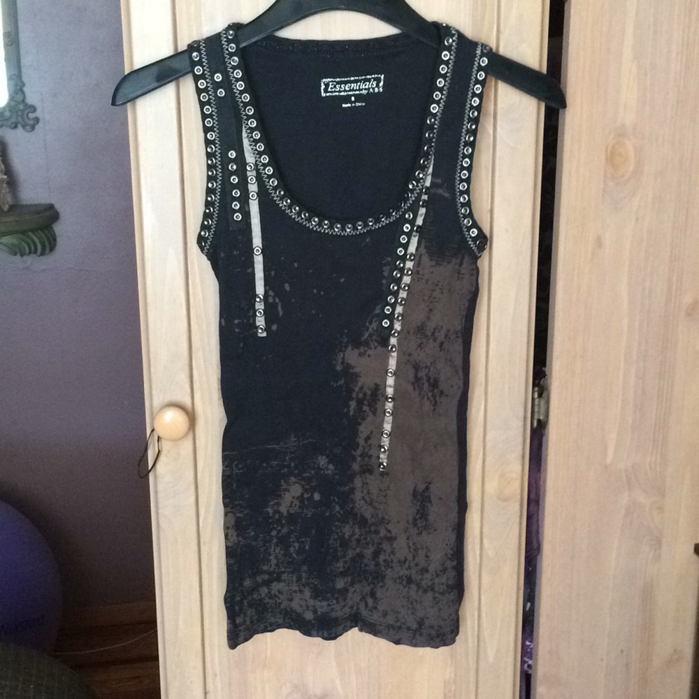 Grommet black tank top